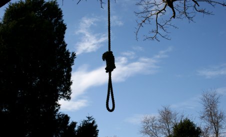 horca, pensativa resumen